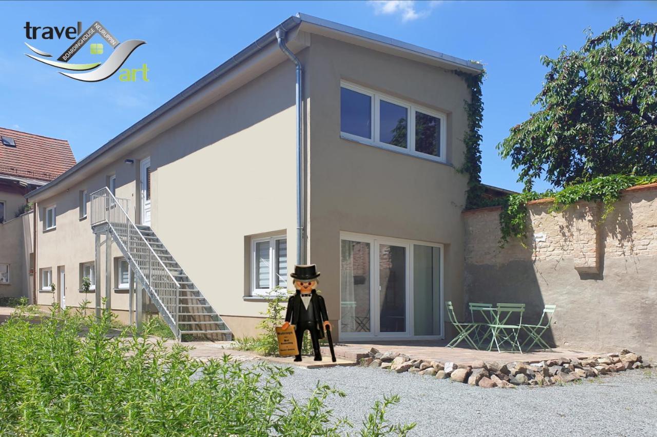 الشقق الفندقية نيوروبينفي  Travel Art Boardinghouse المظهر الخارجي الصورة